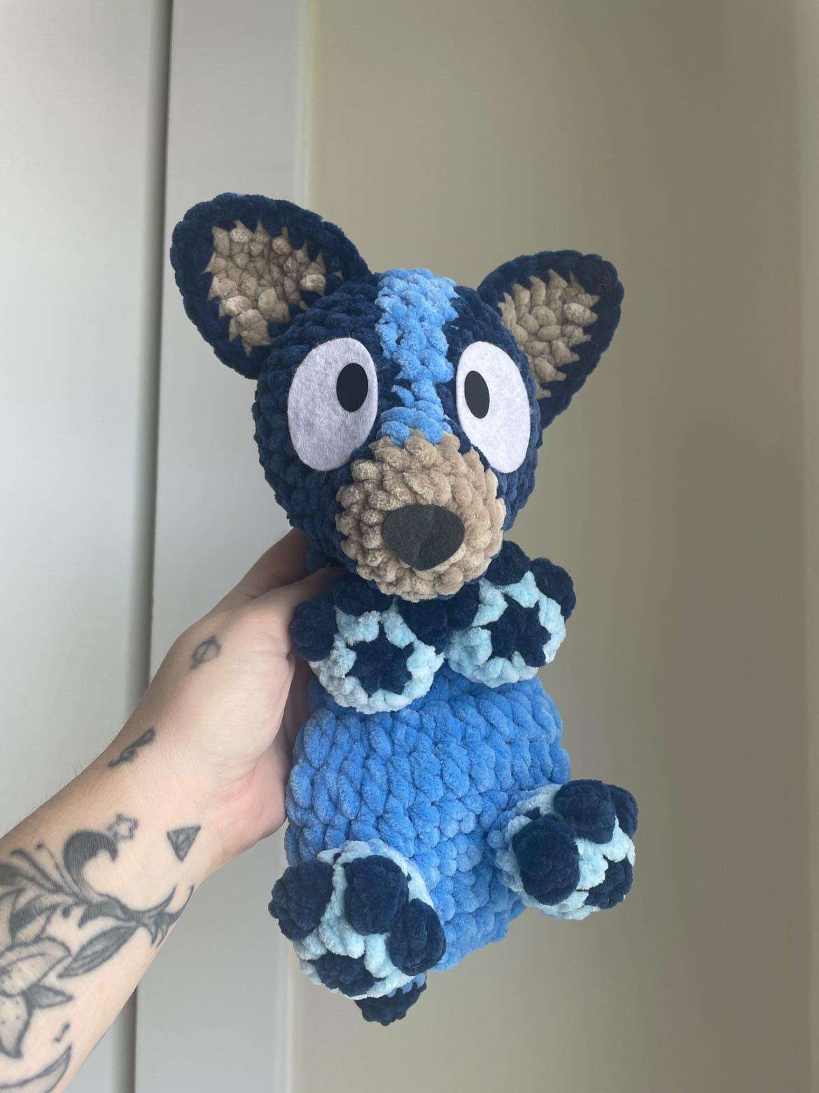 Large bluey eyes (zerogravitycrochet pattern)