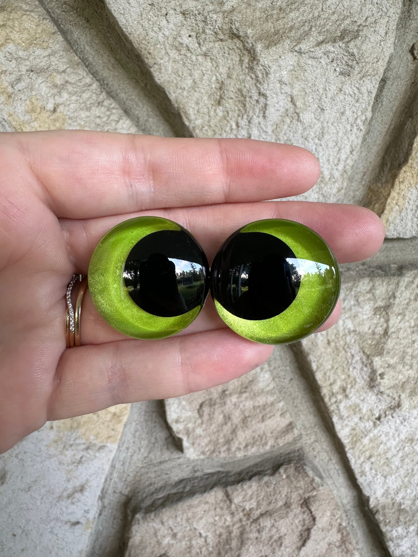 BRIGHT Green Safety eyes